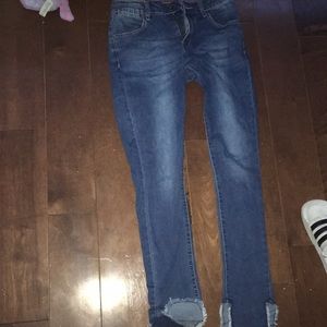 Jeans with cut ankles?